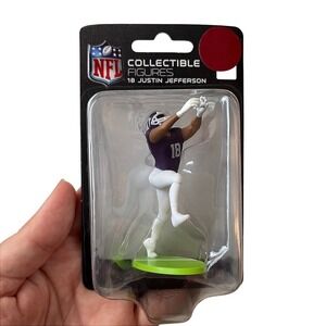 NFL Justin Jefferson #18 Collectible Figurine Minnesota Vikings Football Fans